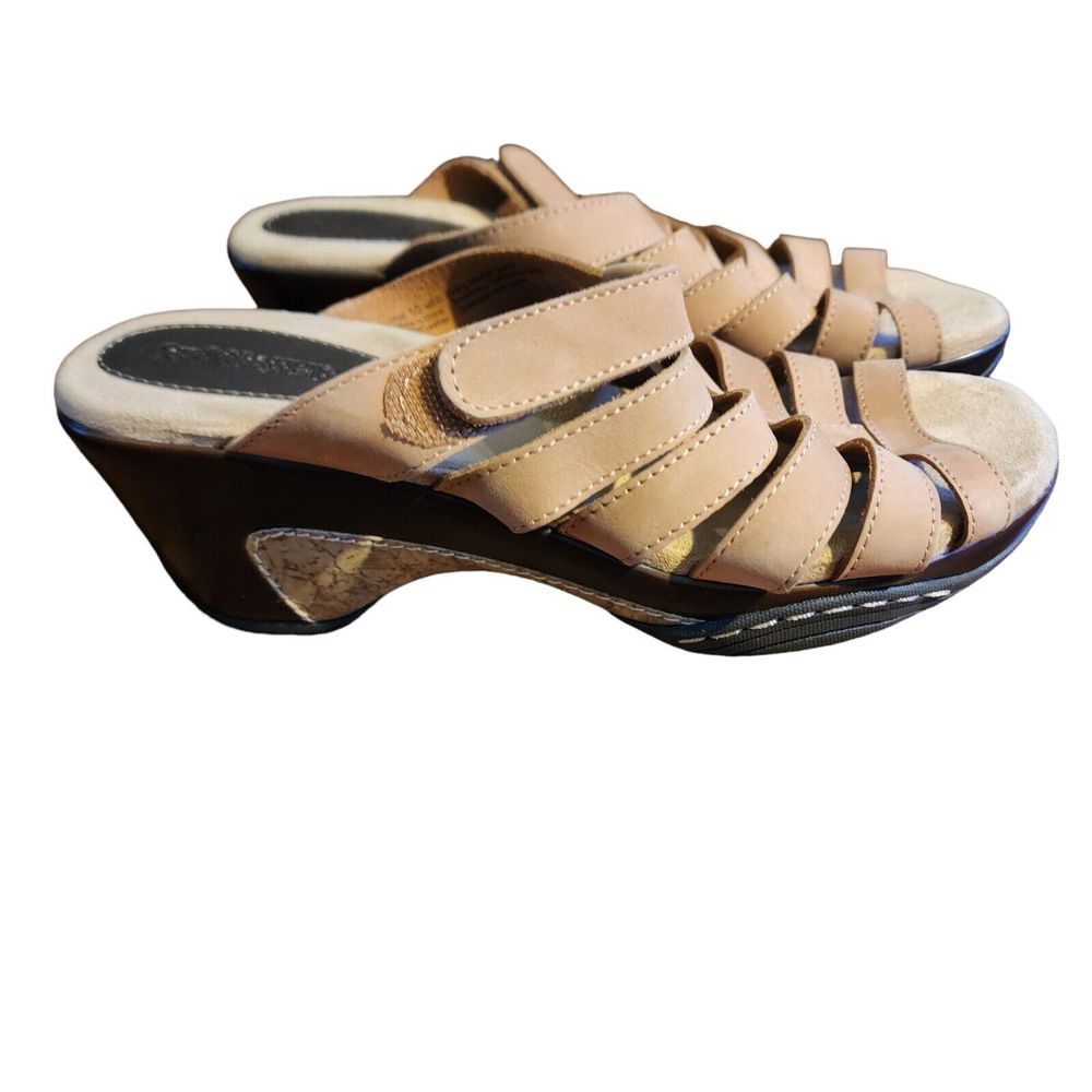 Croft & Barrow Size 10 Womens Tan  Slip On Comfort  Adjustable Sandals